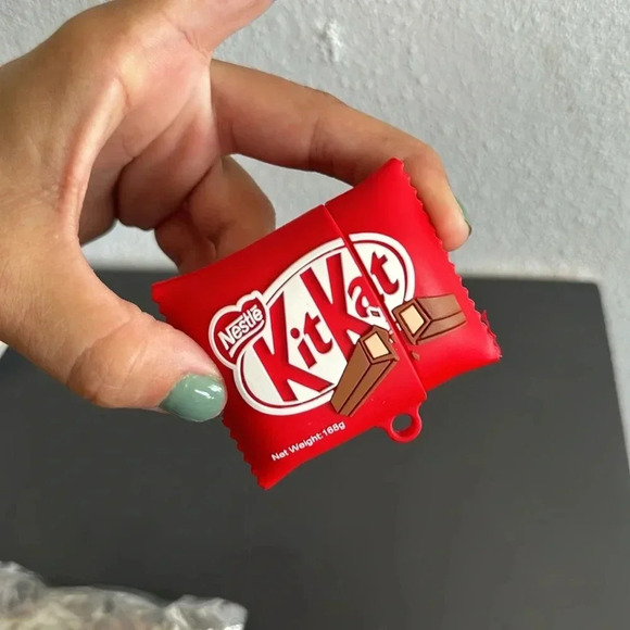 Kit Kat Covers EarPods | 1/2 generation - Picture 2 of 4